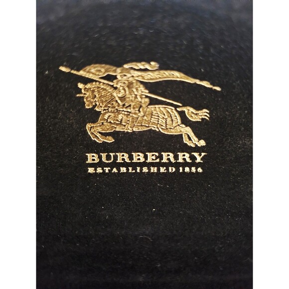 Burberry Sunglasses Case - Picture 5 of 6